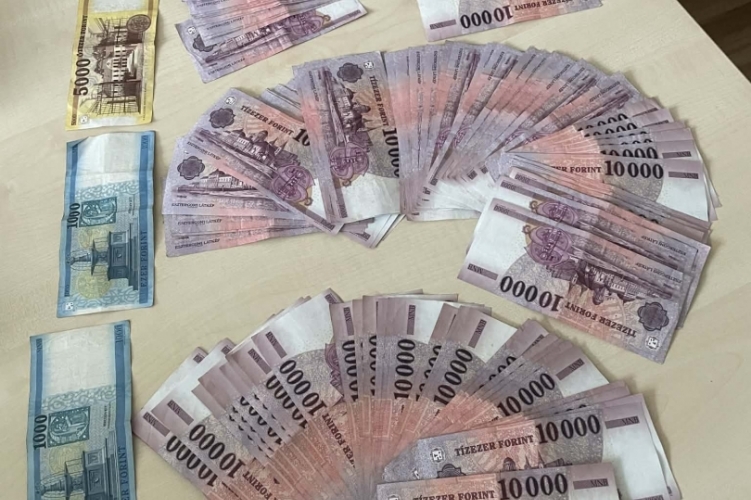 Banki ügyintézőnek adta ki magát egy szigetszentmiklósi férfi, 3 millió forintot csalt ki