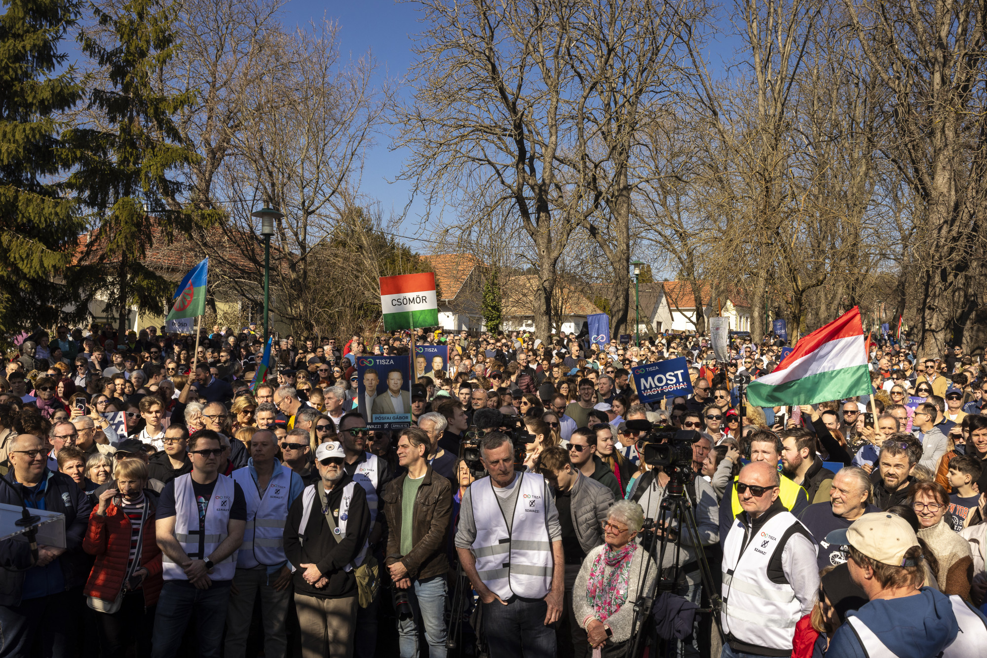 Magyar Péter Budakeszin: „Még Goebbels is megnyalta volna mind a tíz ujját, ha olyan propagandája lett volna, mint Orbán Viktornak”