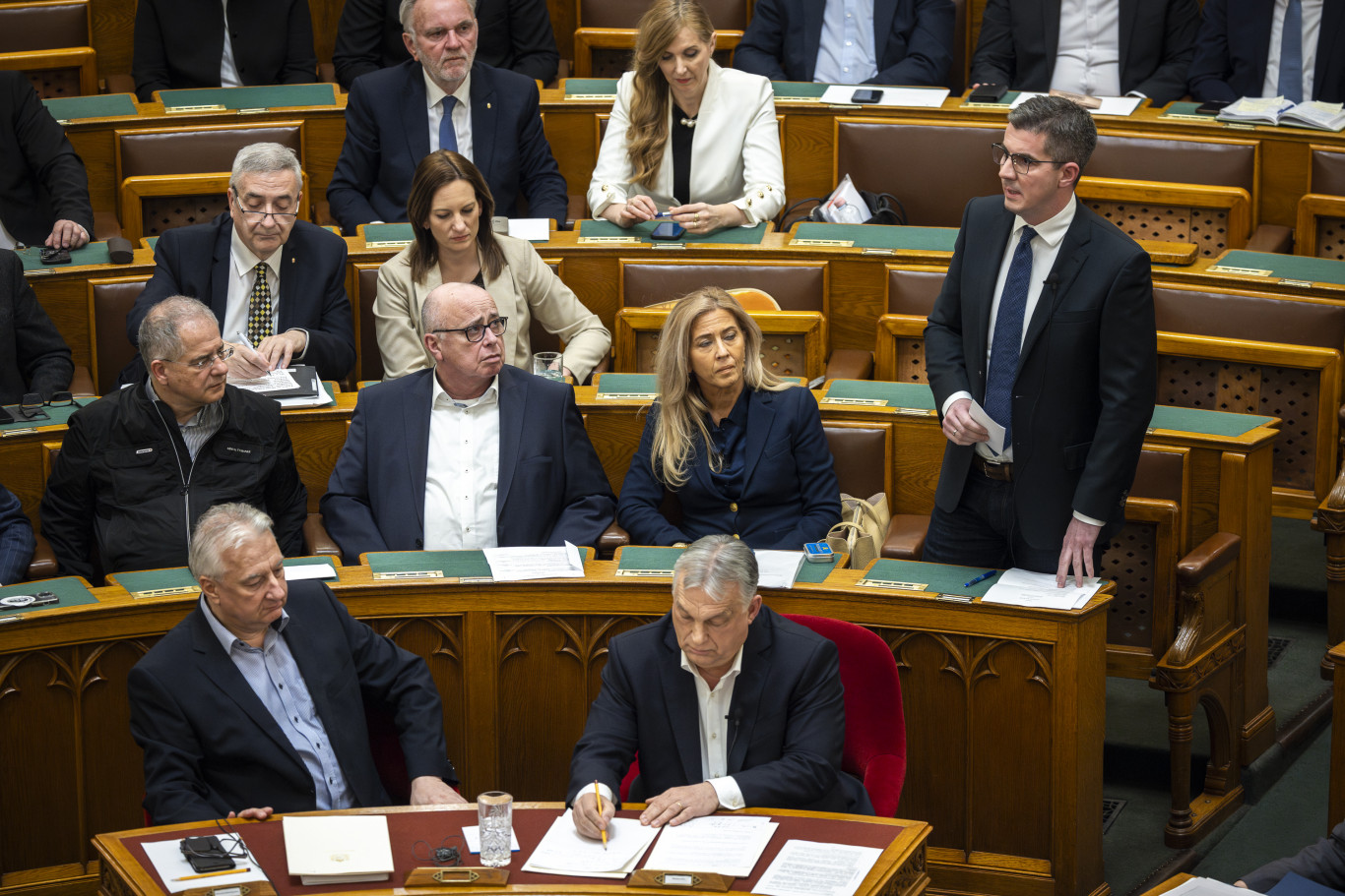 Az ukrán pénzszállítókra szabott törvényről szólt a választások előtti utolsó vita a parlamentben