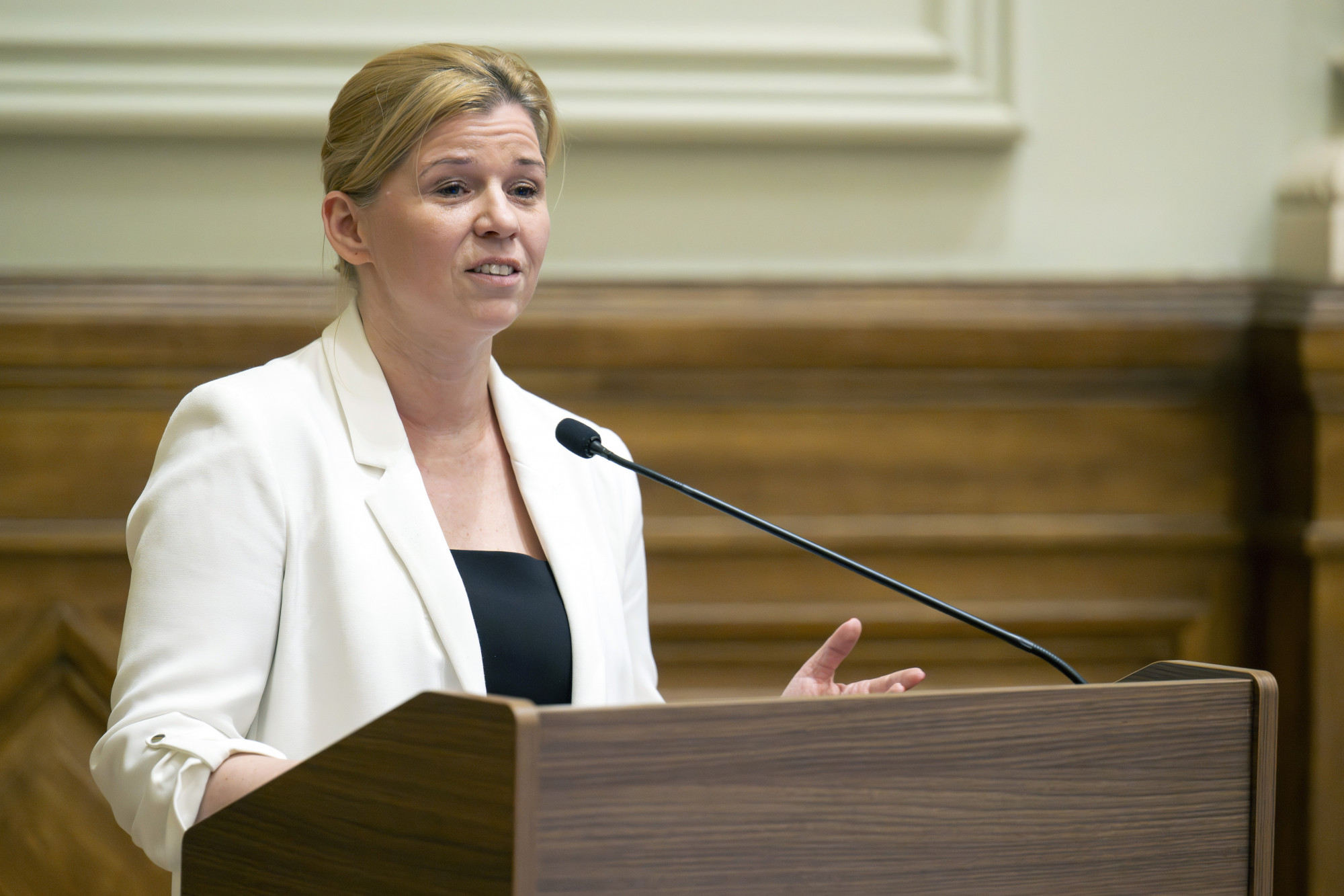 Letartóztatták Hankó Balázs egykori államtitkárát, Varga-Bajusz Veronikát