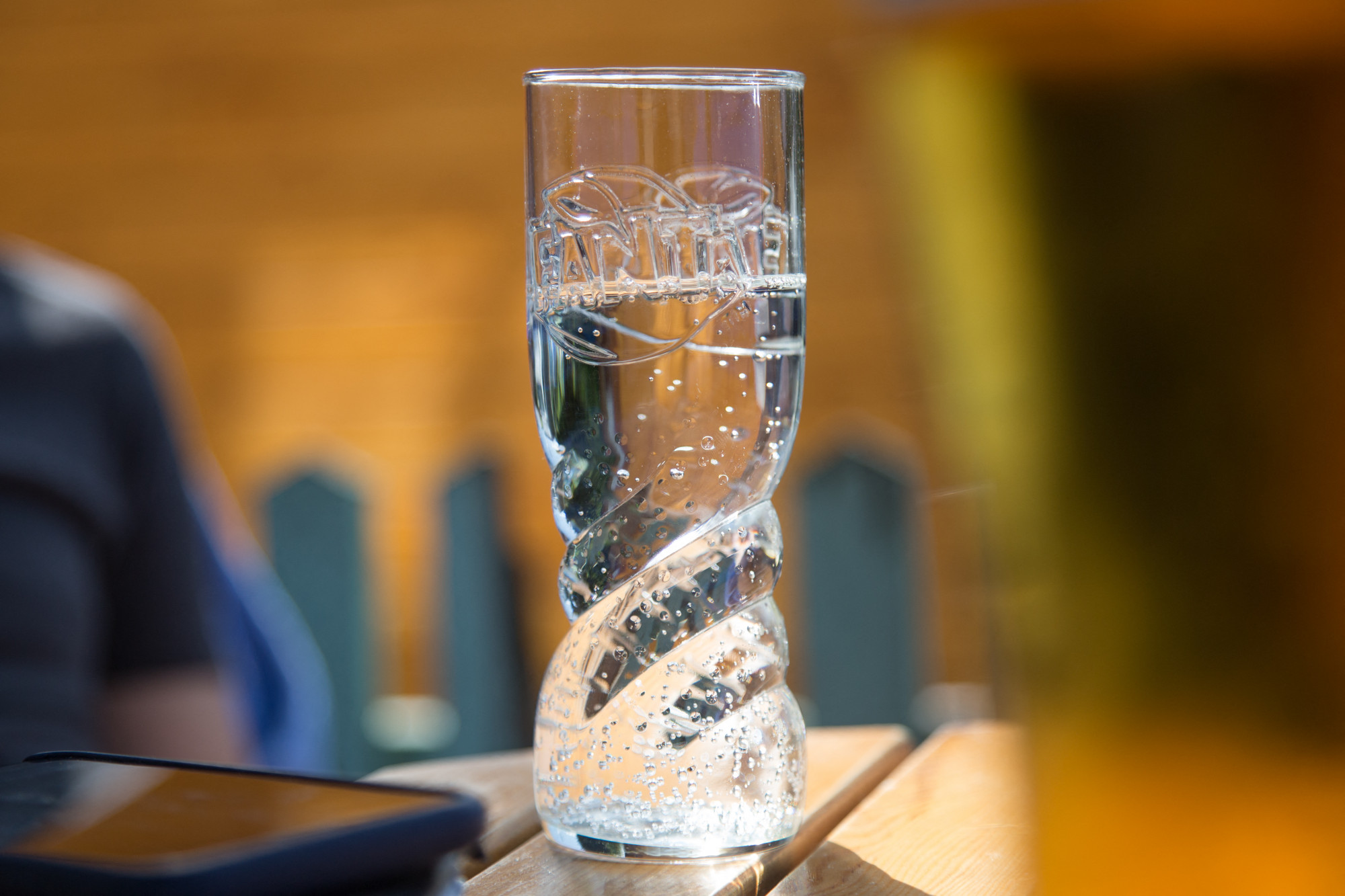 Jobban teljesítenek azok az esportolók, akik szódát isznak, mint azok, akik sima vizet