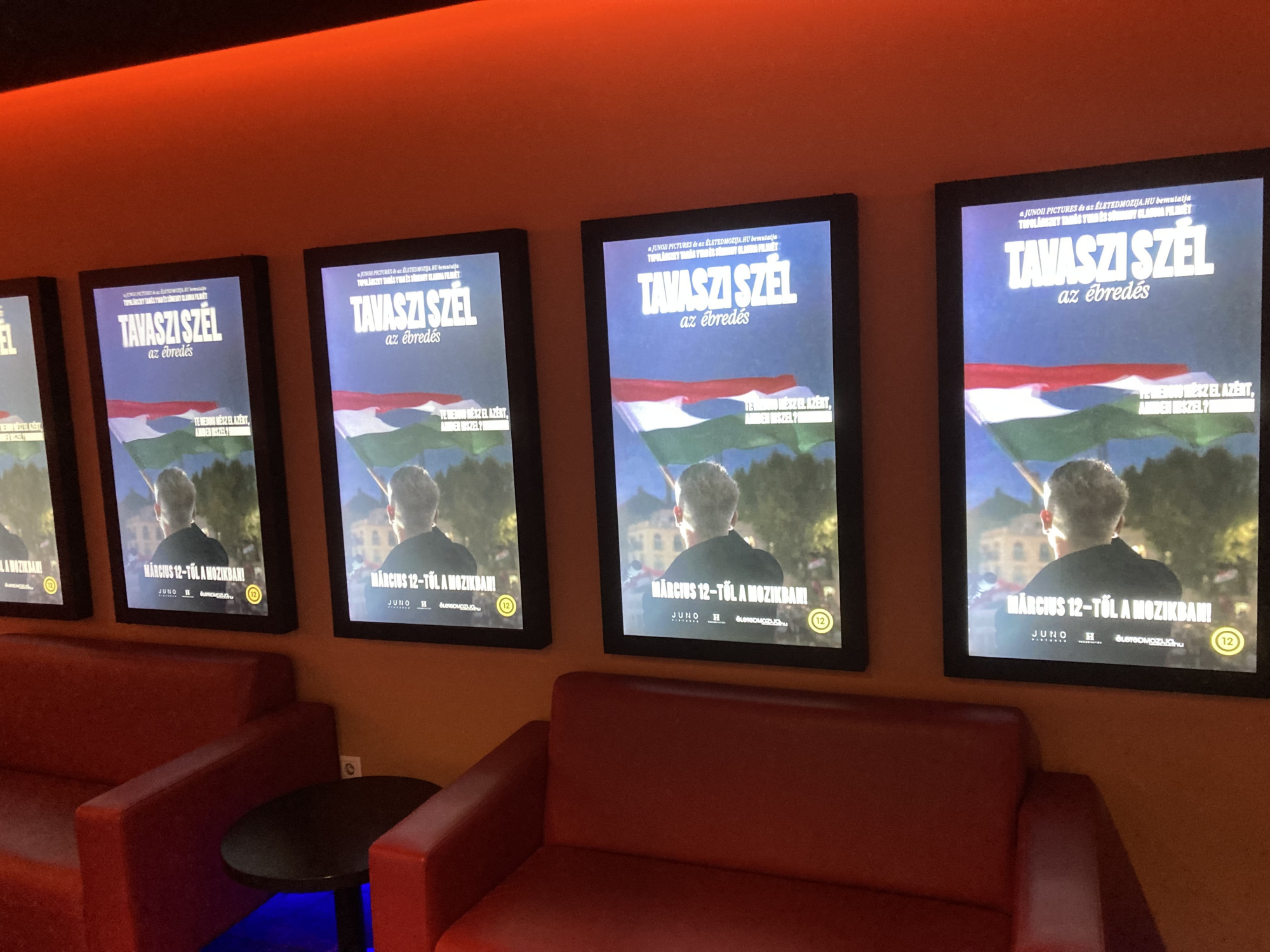 A hétvége legnézettebb filmje volt a mozikban a Magyar Péterről szóló film