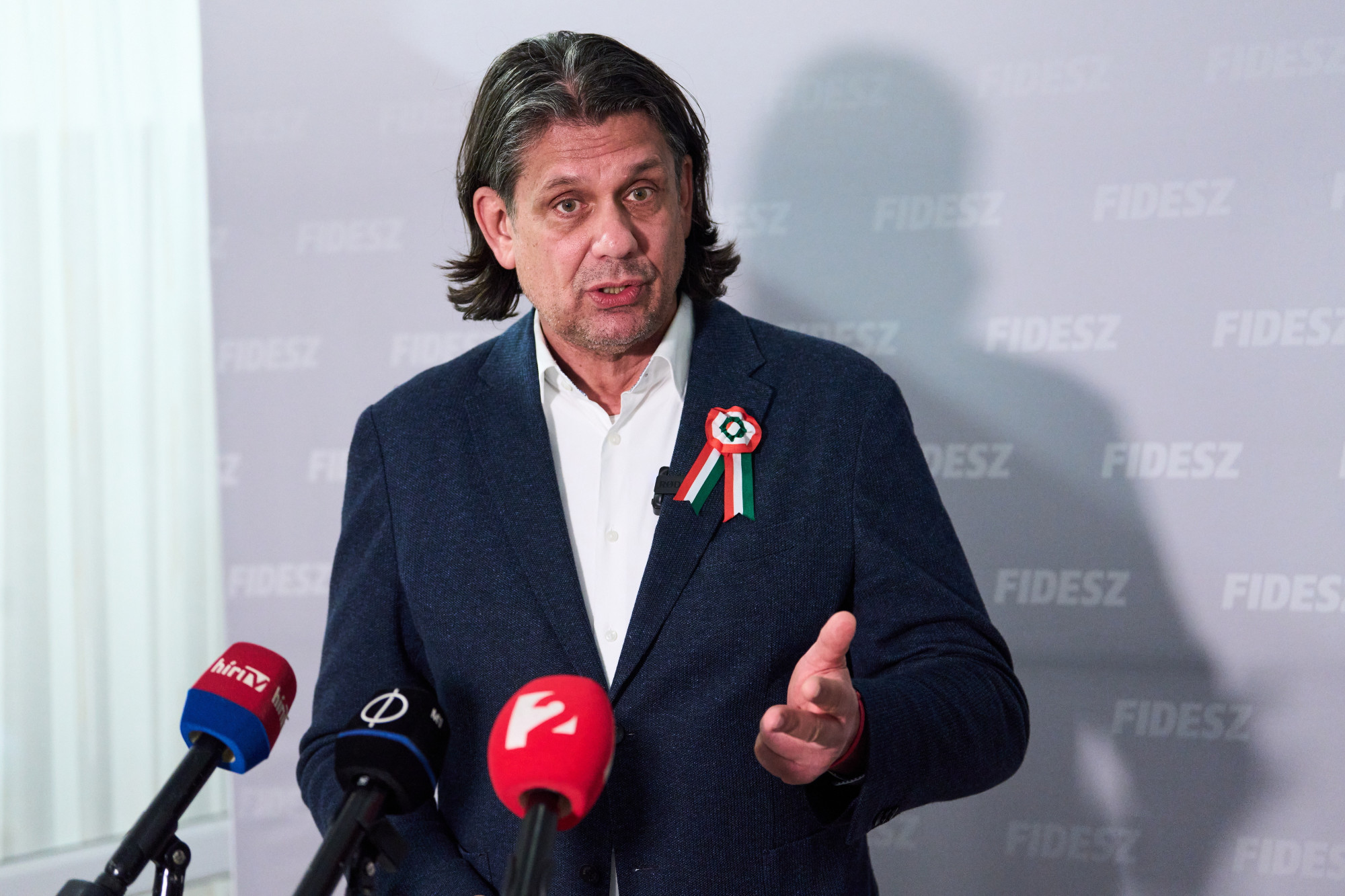 Kubatov Gábor és Deutsch Tamás közösen tiltakozik a törvénytervezet ellen, amellyel kirúgnák őket a klubelnöki pozícióikból