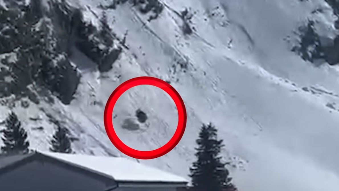 Lezuhant és lebucskázott a hegyoldalban egy sífelvonókabin Svájcban