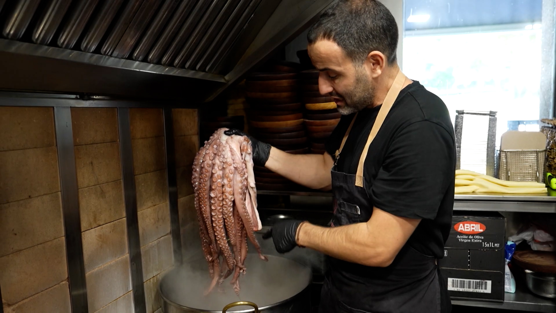 „Megszoktuk, hogy polipot eszünk, nincs miatta lelkifurdalásunk”