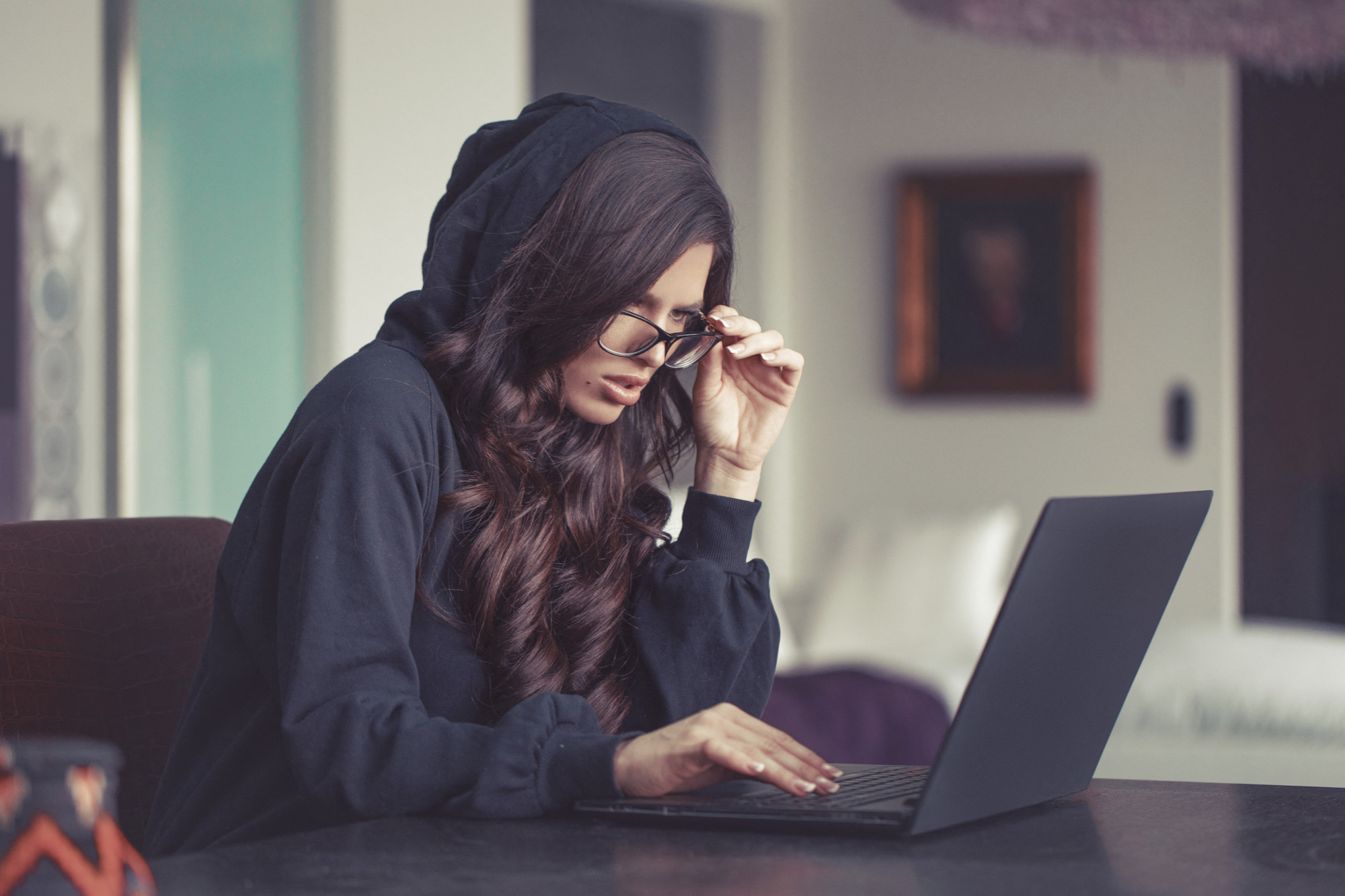 Napi 800 dollárt kínál egy cég azért, hogy zaklassák és alázzák a chatbotokat