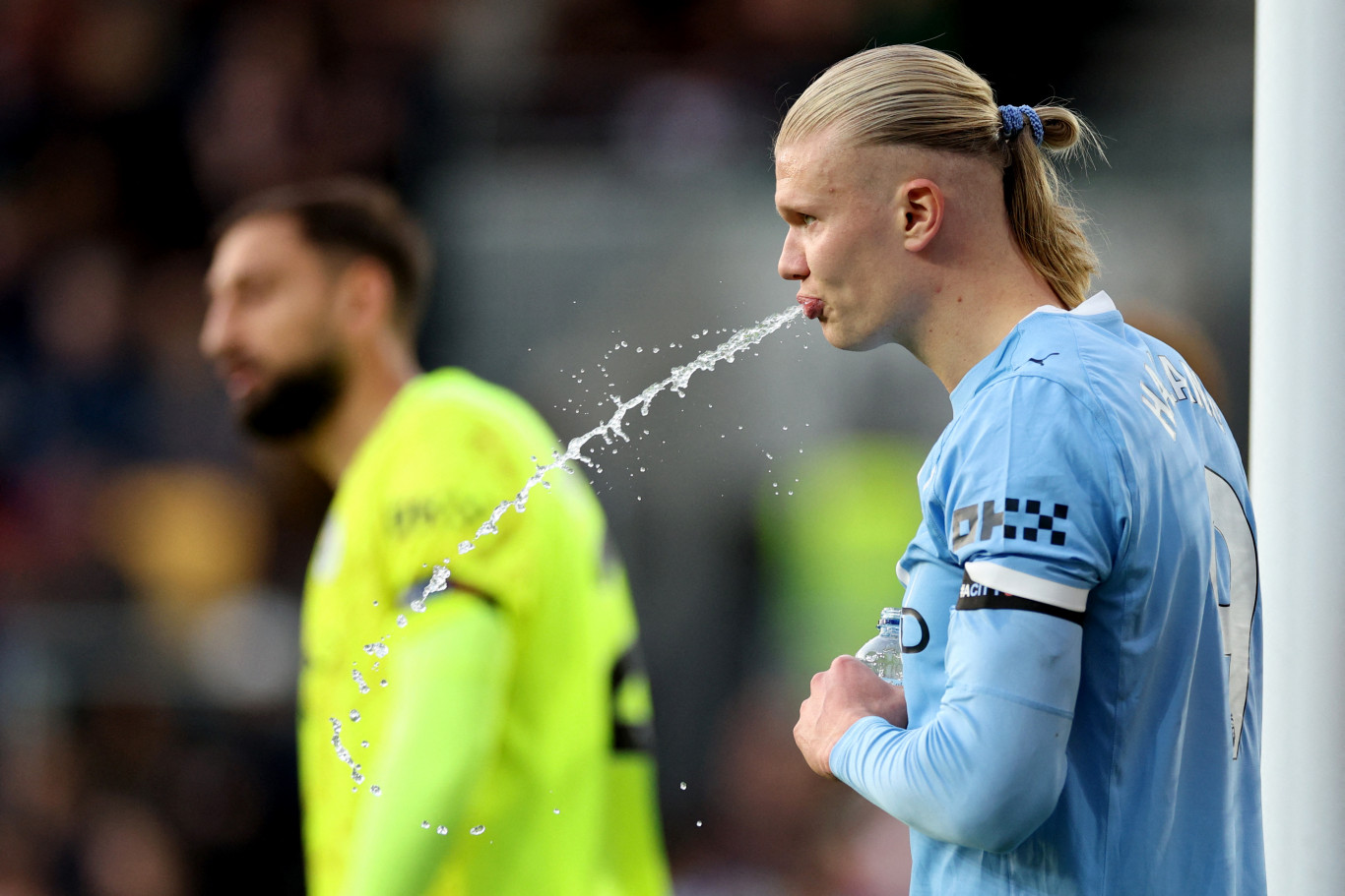 A közismert könyvmoly, Erling Haaland megvette a legdrágább norvég könyvet