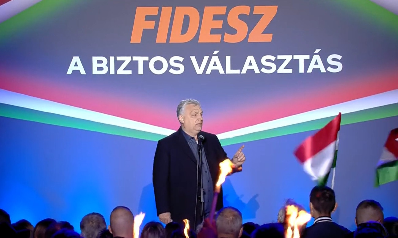 Orbán a kedves tiszás fiatalok szavazatait próbálta megszerezni Esztergomban