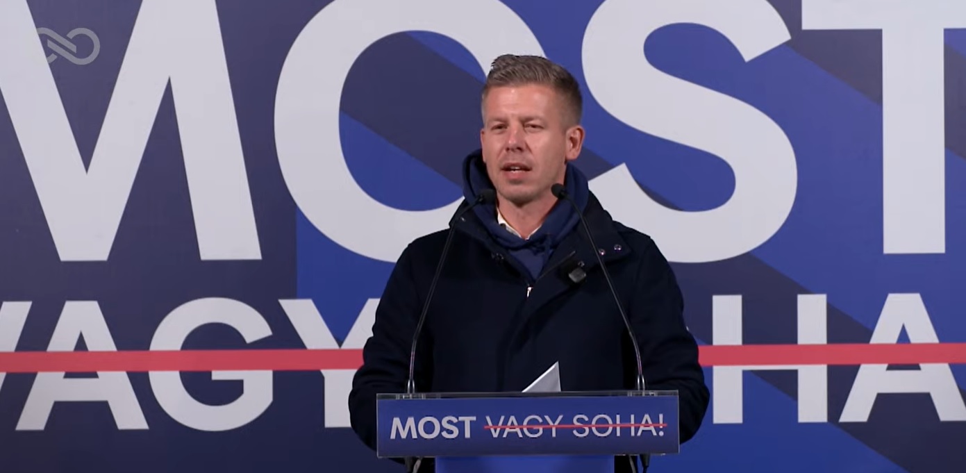 Magyar Péter: Szabó Bence százados egy hős, és ha a haja szála is meggörbül, az állampárt a magyar néppel találja magát szemben