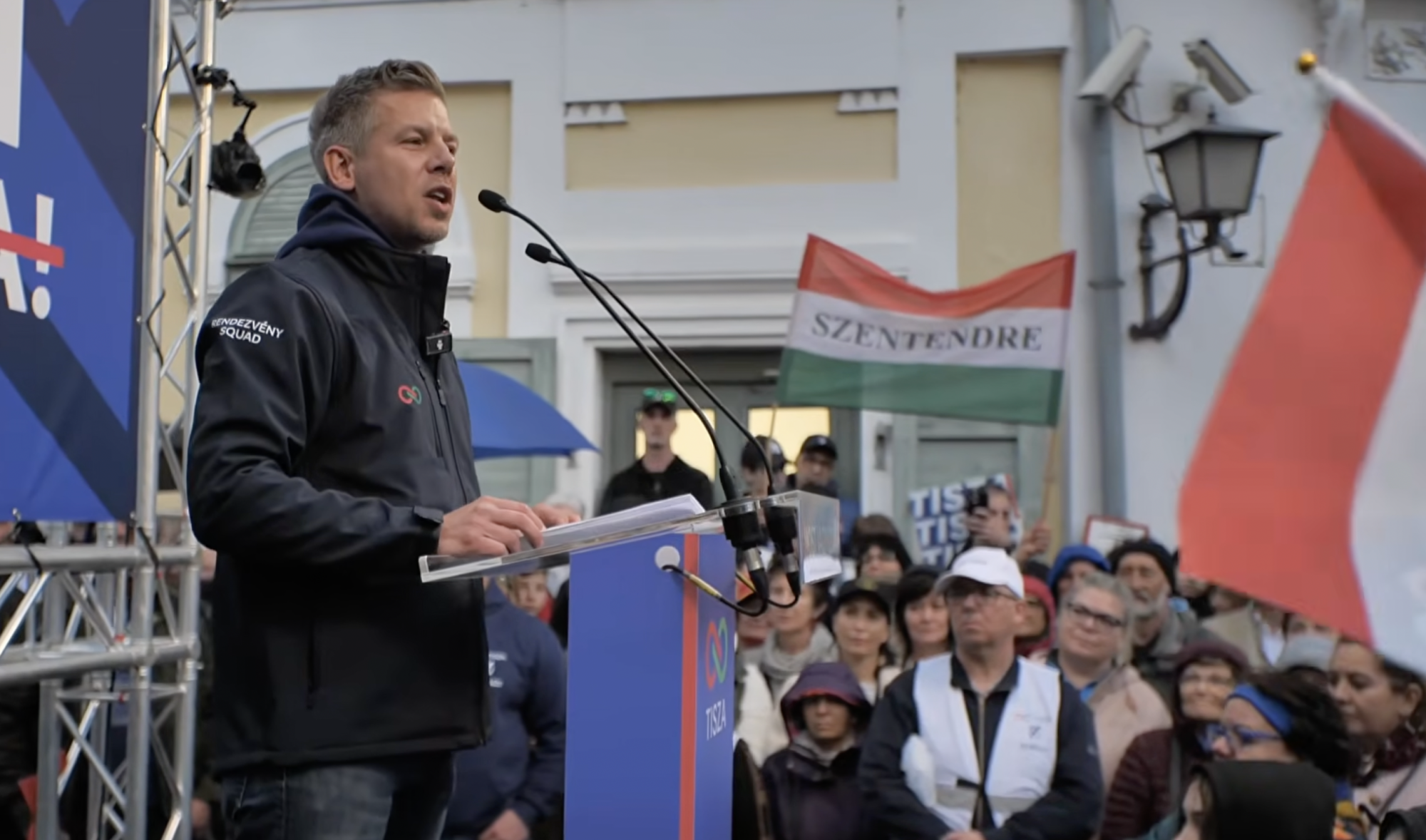 Magyar Péter szerint, a Mi Hazánk hajlandó lesz még a választások előtt visszaléptetni több tucat jelöltjét a Fidesz javára