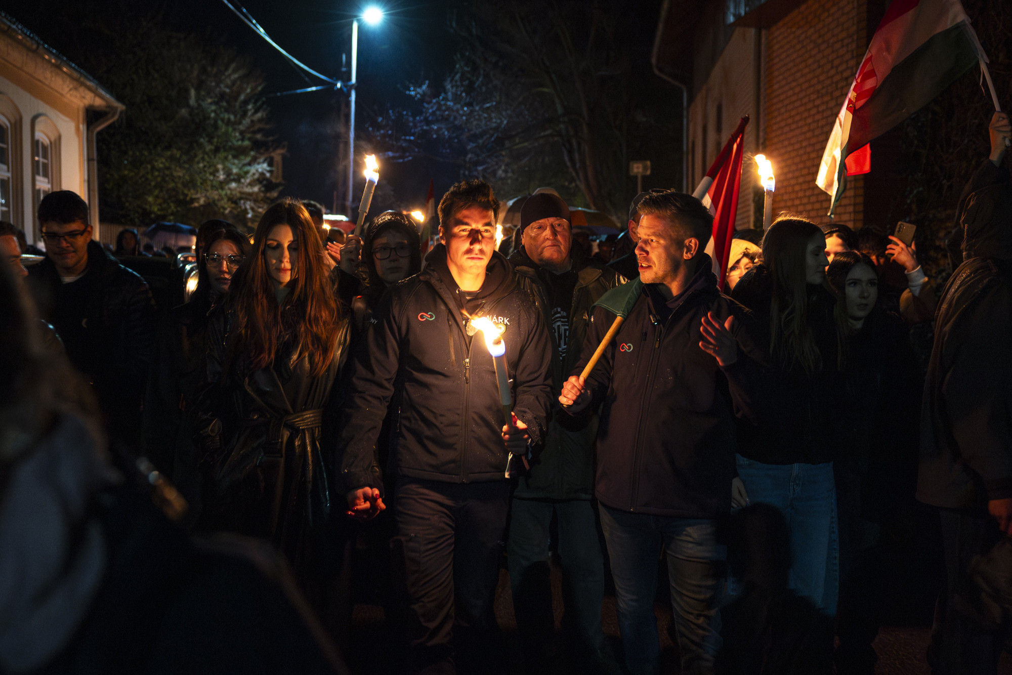 Egy nappal Orbán után Magyar Péter is megtöltötte az esztergomi teret