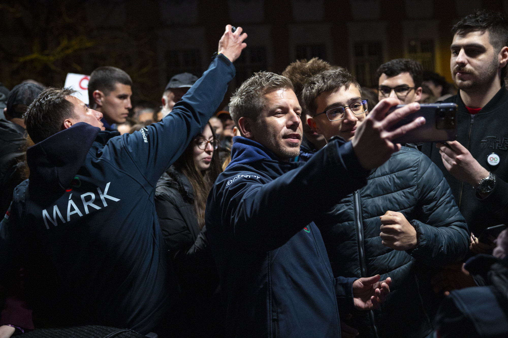 Heti kampányfigyelő: a Tisza a hajrában is tönkreverte a Fideszt a közösségi médiában