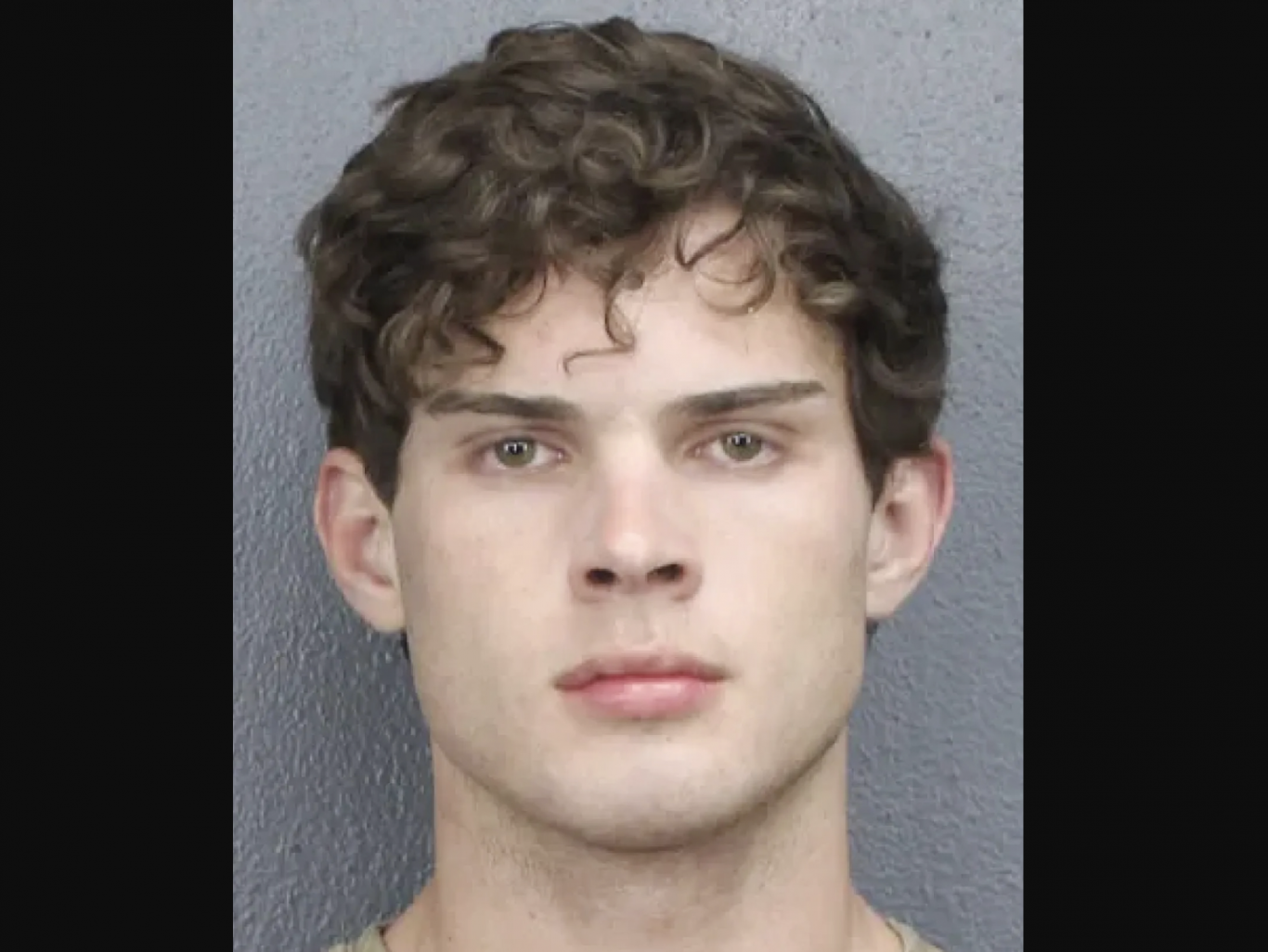 Friss hírek: A hatóságok azzal vádolják az influenszert, hogy összeverekedtetett két nőt, majd az erről készült videót kiposztolta a közösségi médiában.