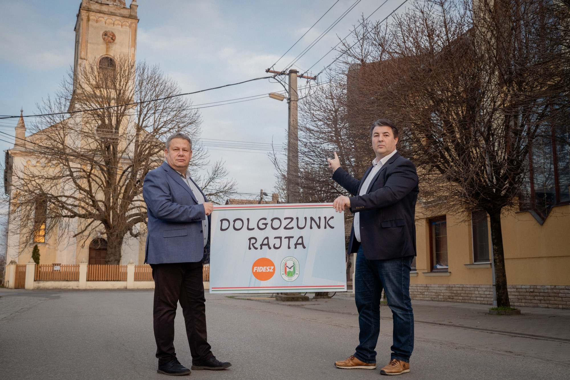 A magyar politika vízhordója, aki az 1 milliós projektért is lehajol