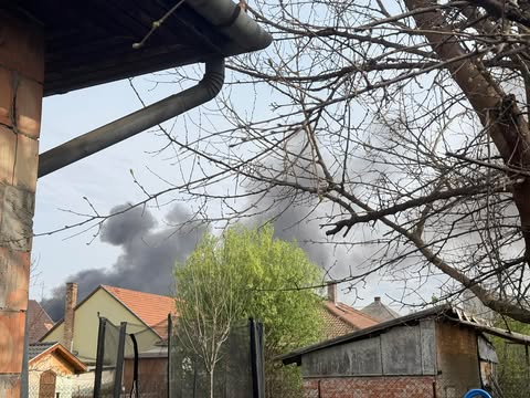 Kigyulladt egy műanyag-feldolgozó üzem Szigethalmon