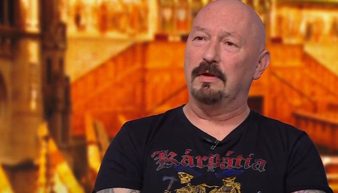 A Fidesz minden szavazatért lehajol: buzizás és rúzsos seggűzés élőben a köztévében