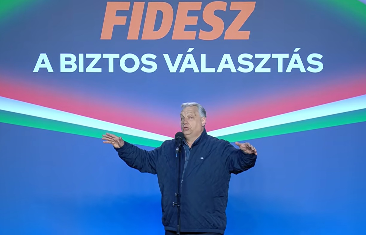 Orbán már nem azt kéri, hogy mindenki hozzon el még egy embert, hanem azt, hogy mindenki hozzon el mindenkit