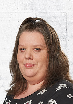 Tomhauser-Czeglédi Eszter