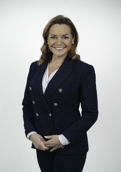 DR. Vitályos Eszter