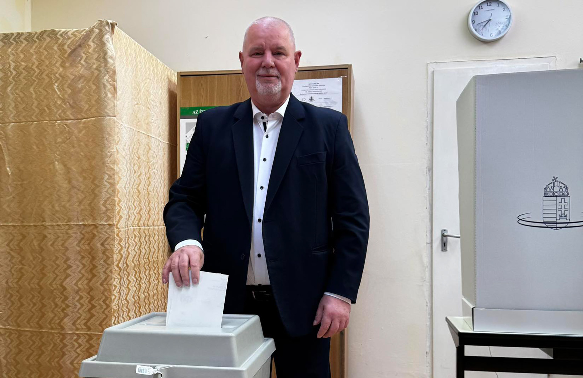 „Minden településen tudom, hogy ki hány kiló, és ki hány forintot ér. Mindent tudok mindenkiről!” – hangzik el egy szabolcsi fideszes képviselőnek tulajdonított hangfelvételen
