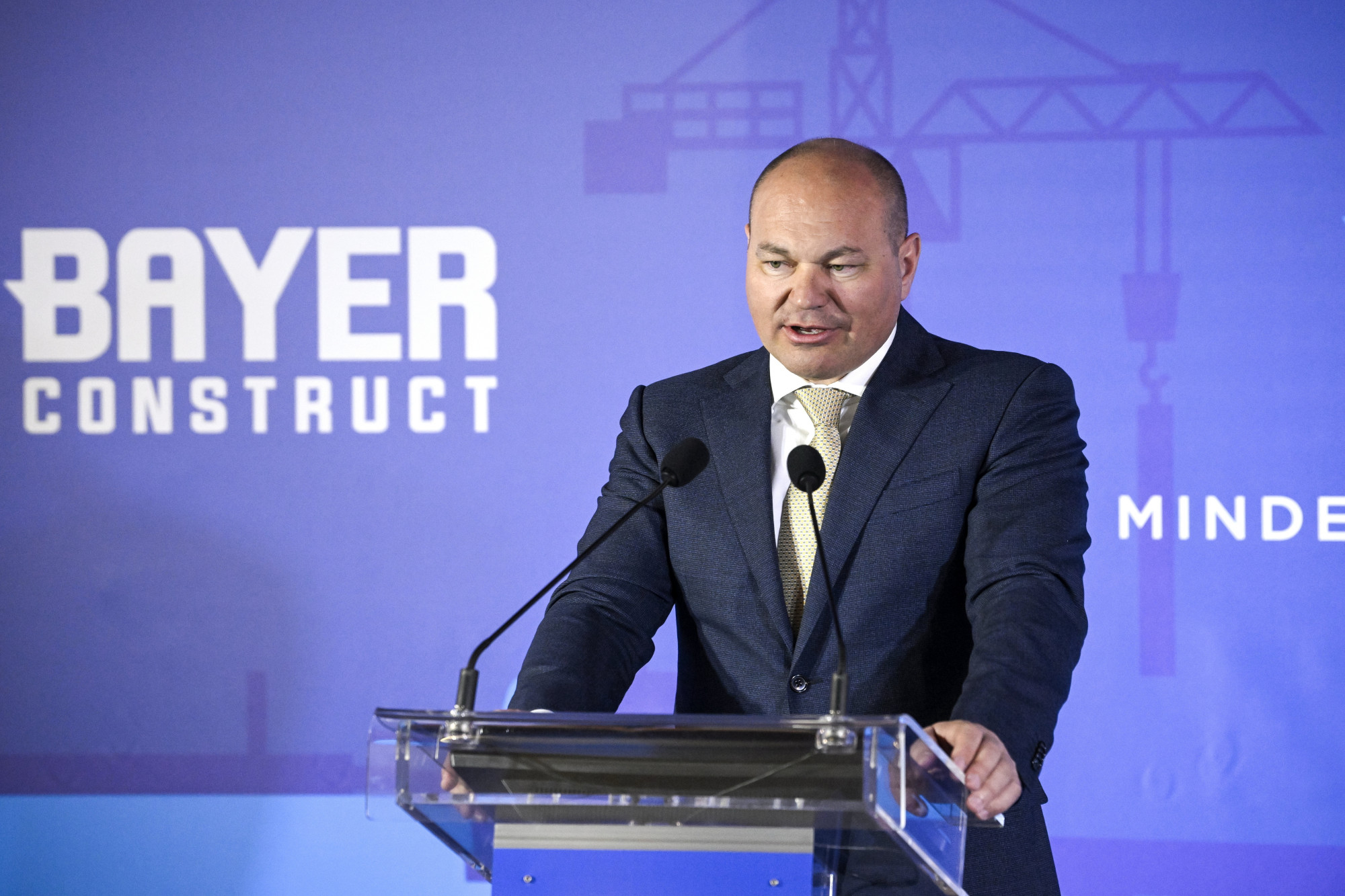 Tiborcz üzlettársa levélben szólította fel a Bayer Construct alkalmazottait, a Fideszre kell szavazni