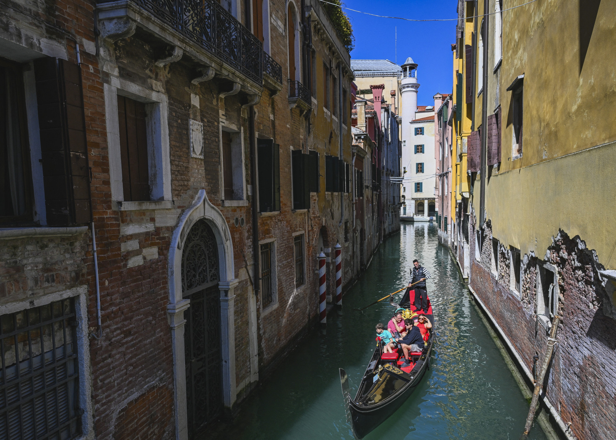 Velence rohamosan süllyed, ezért a város szárazföldre telepítése lehet a végső megoldás