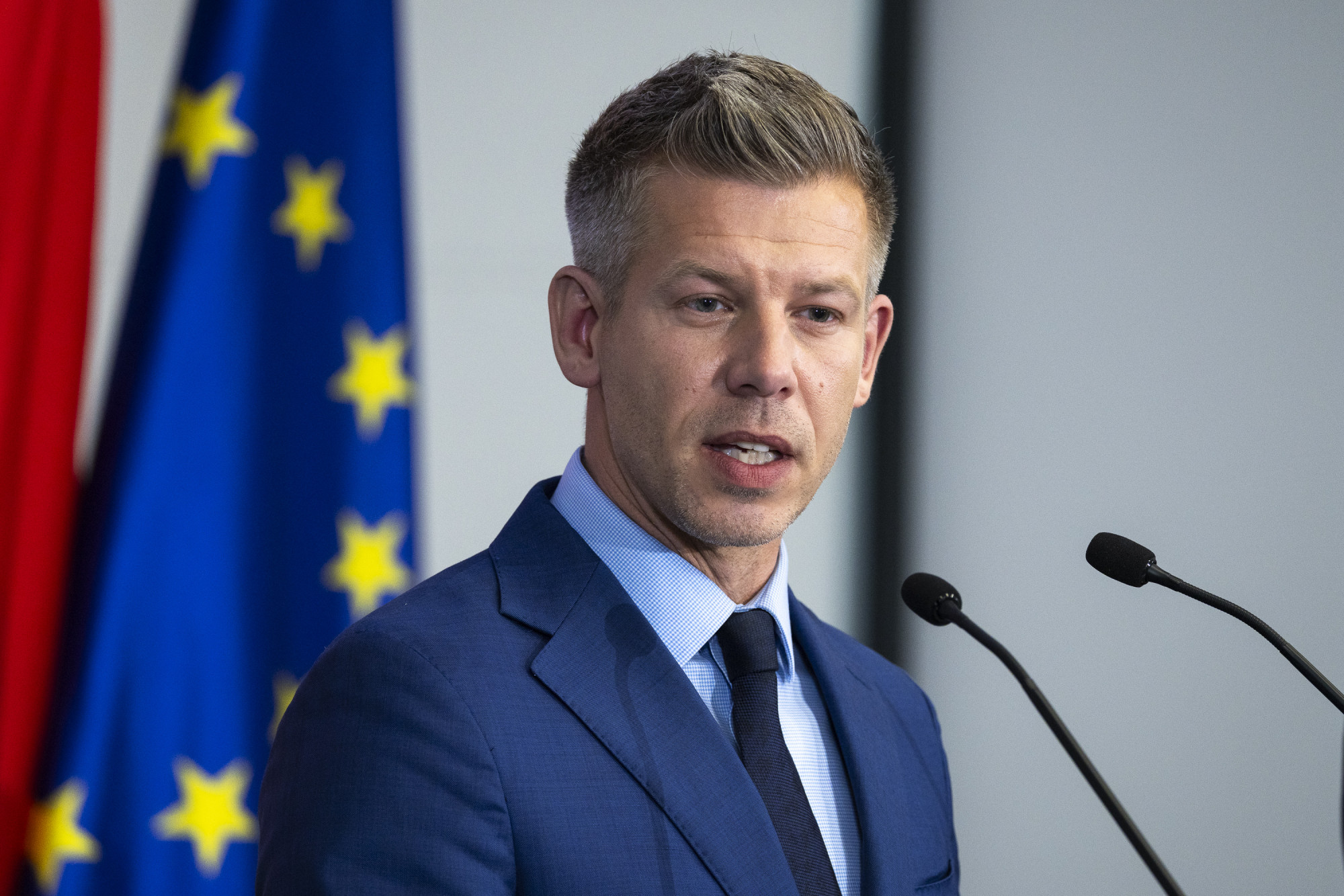 Brüsszelbe utazik Magyar Péter, hogy az uniós források hazahozataláról tárgyaljon az Európai Bizottság elnökével