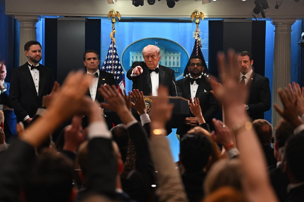 Igazságügyi miniszter: A washingtoni lövöldöző a Trump-kormányzat tisztségviselőit vehette célba