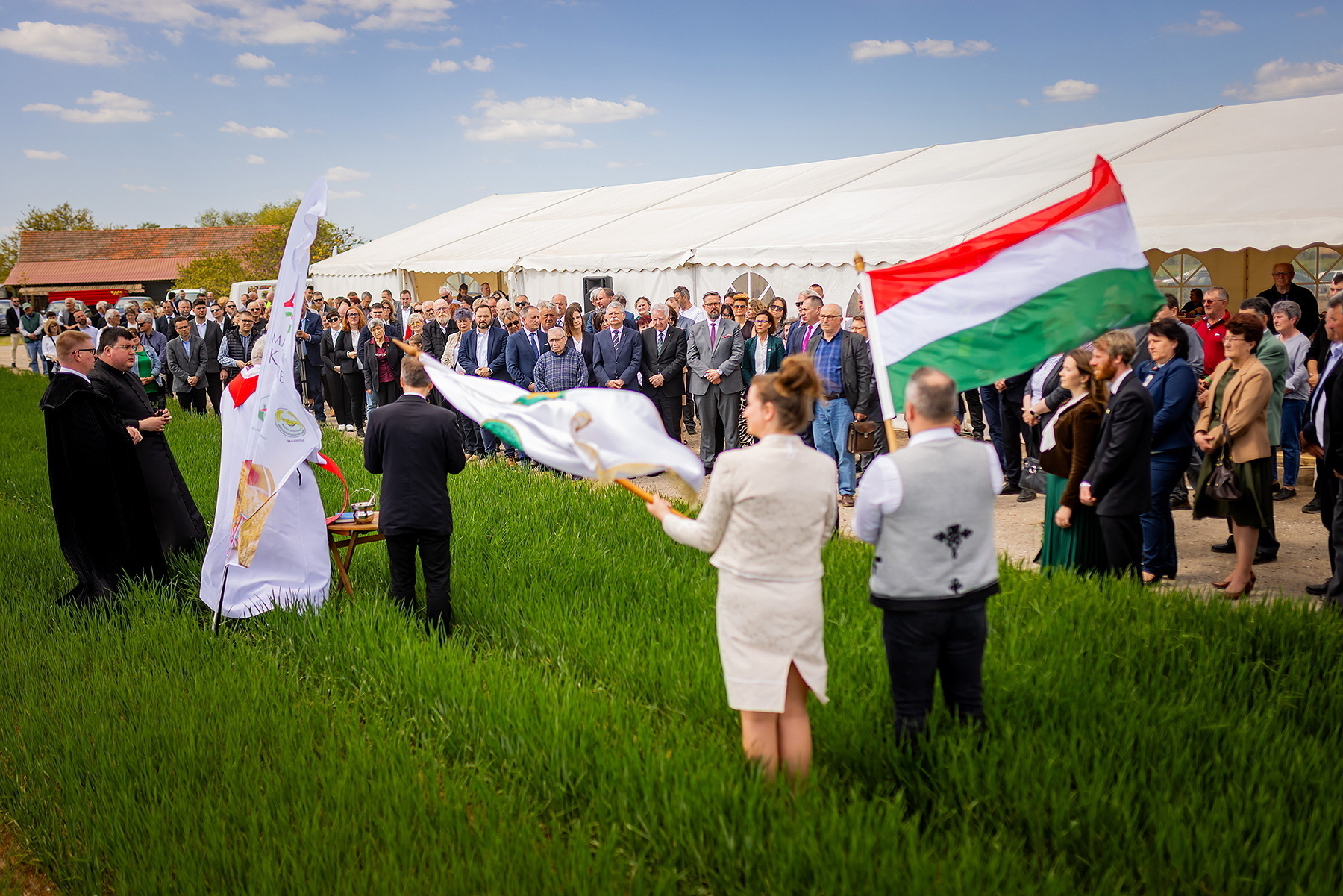 Orbán és Vučić után a vajdasági magyar politika urai is megbukhatnak