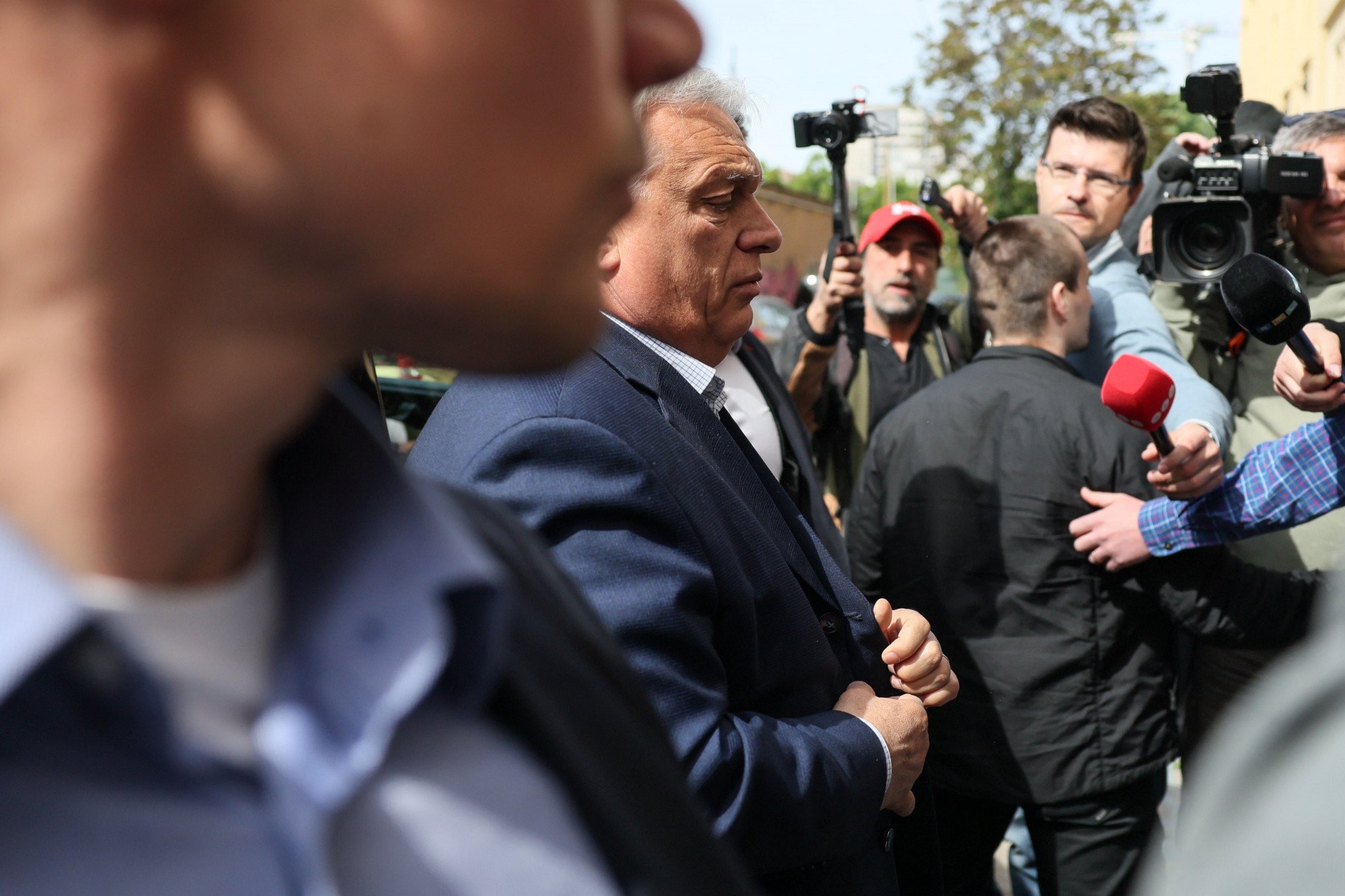 Orbán Viktor felajánlotta a lemondását a történelmi bukás után megtartott bő egy órás választmányi ülésen