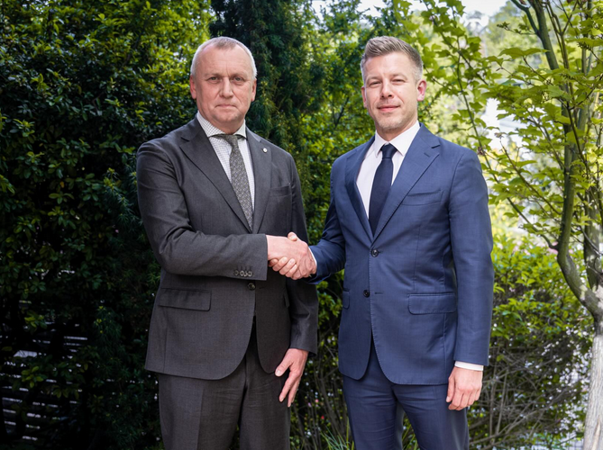 Magyar Péter június elsejére beregszászi találkozót kezdeményez Volodimir Zelenszkijjel