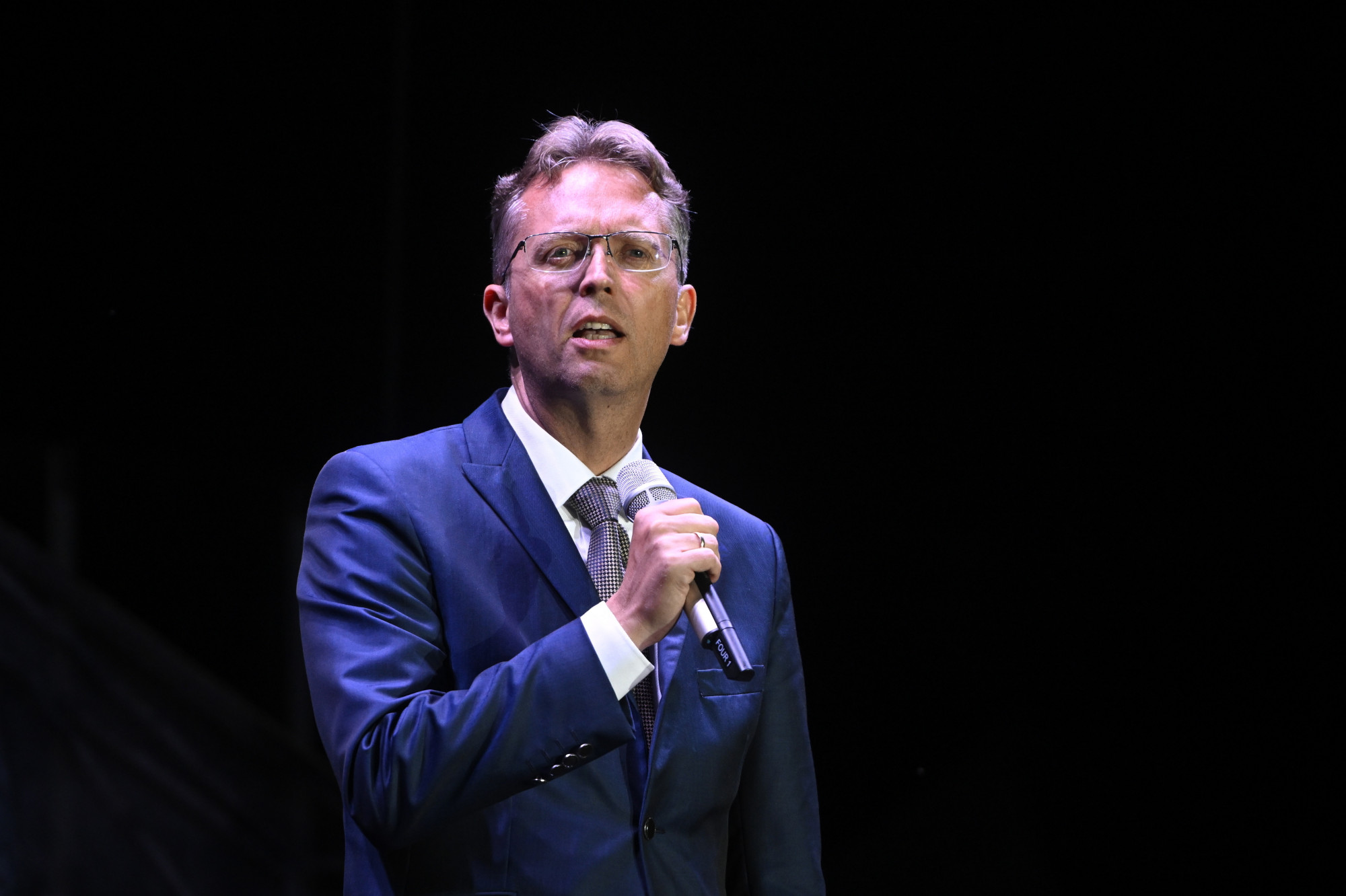 Hankó Balázs 341 milliós támogatást osztott szét a saját körzetében
