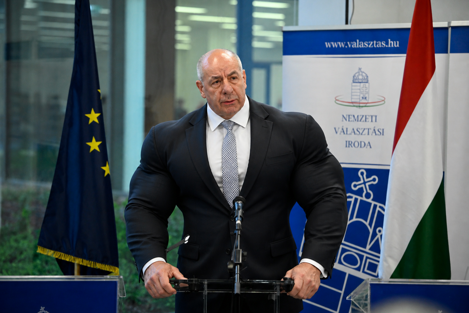 Orbán még utóvédharcot vívna Brüsszellel „gyermekvédelem” ügyben, Sulyok ehhez már nem partner