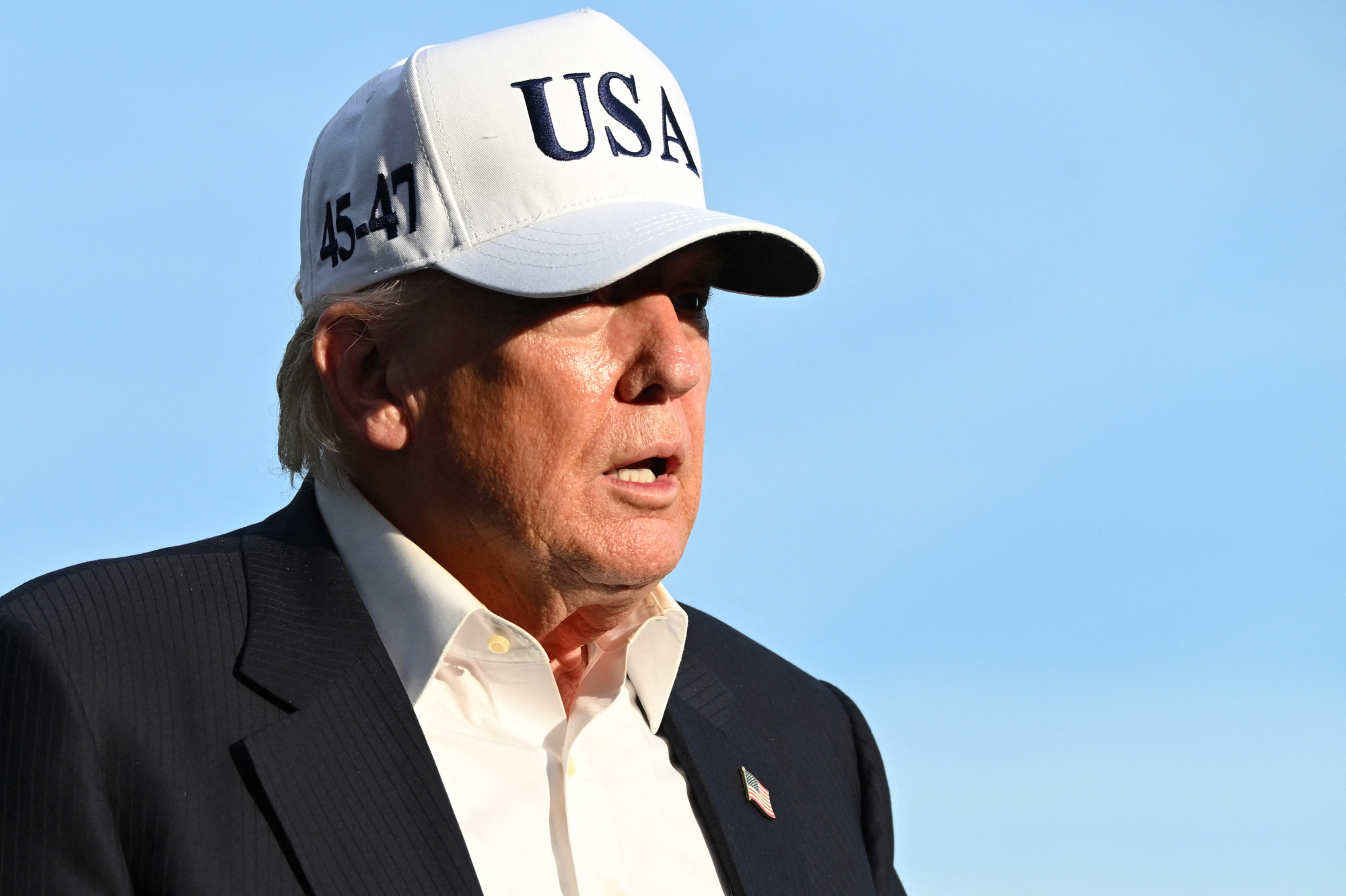 Trump visszatért a bombasztikus fenyegetésekhez Iránnal szemben