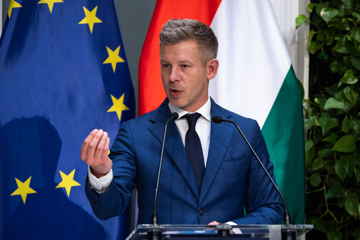 A Kormány Visszavonta a Nemzetközi Büntetőbíróságból Való Kilépés Döntését A Kormány Visszavonta a Nemzetközi Büntetőbíróságból Való Kilépés Döntését