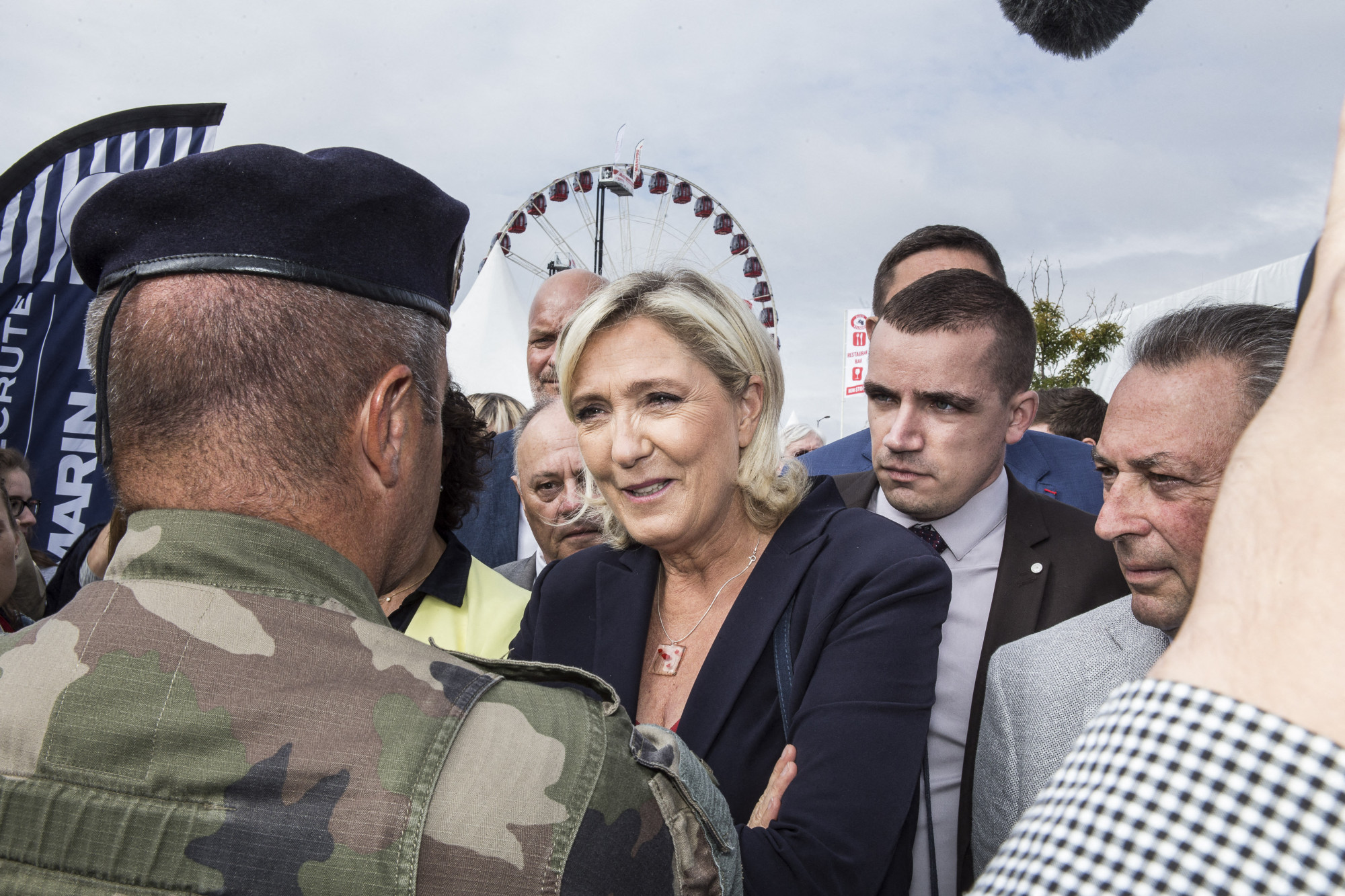 Marine Le Pen kivonná Franciaországot a NATO katonai parancsnokságából, ha megnyeri az elnökválasztást