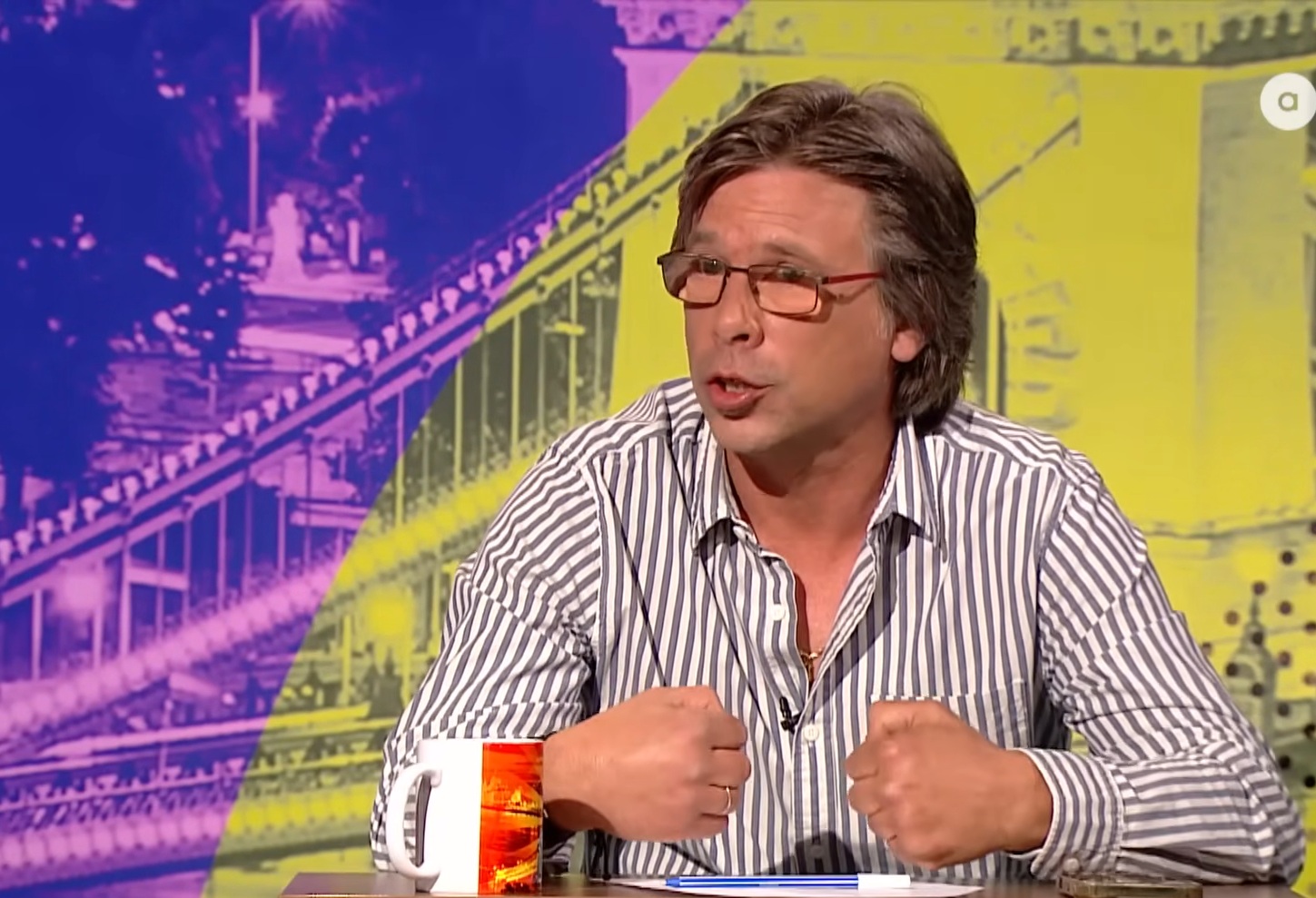 Hont András azt kéri, ne tőle kérdezzék, hogy egy Fidesz-szimpatizáns milliárdos miért őt találta meg félmilliárd forint támogatással