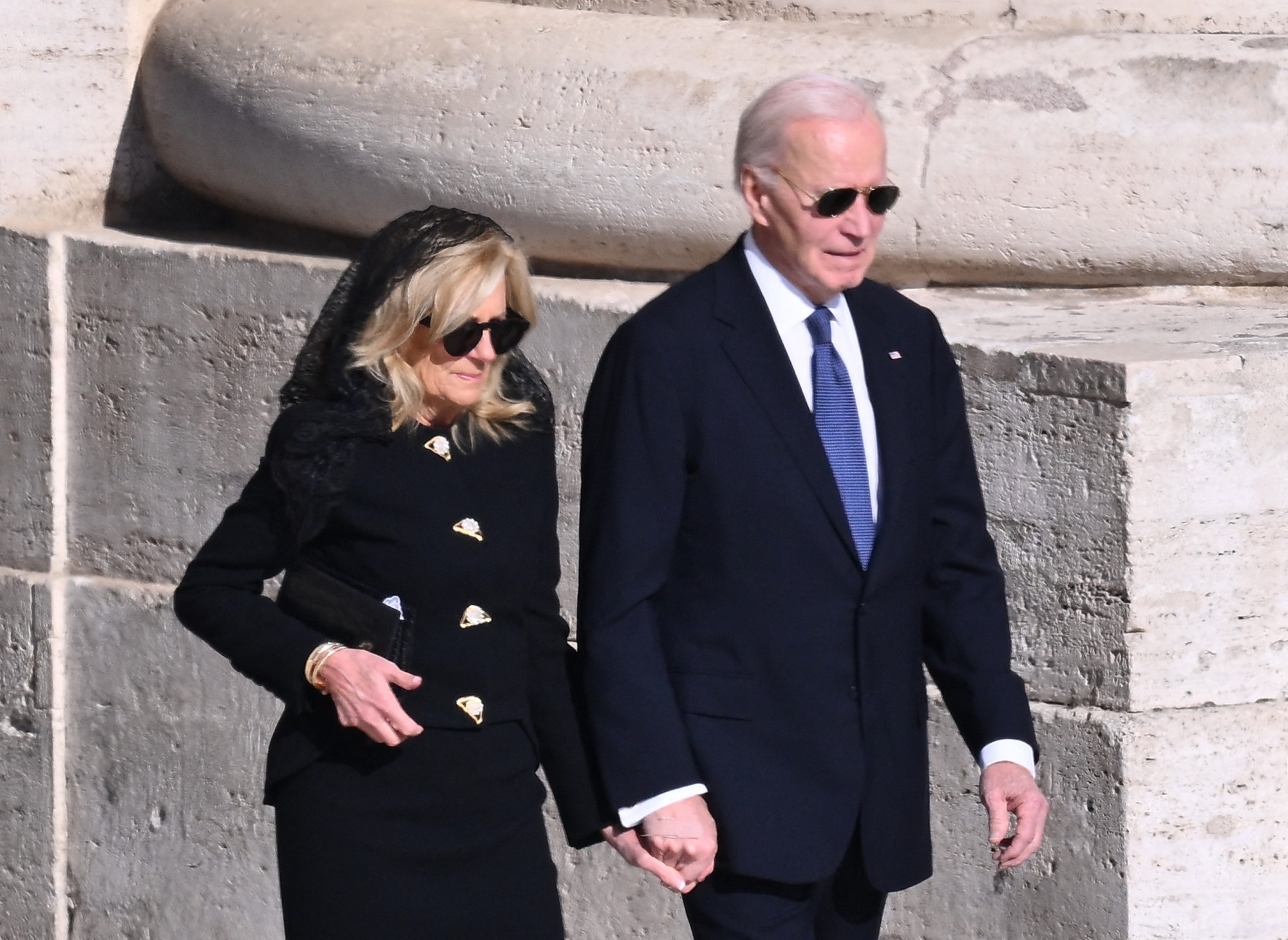 Joe Biden felesége azt hitte, férje sztrókot kapott a visszalépéséhez vezető elnökjelölti vitán