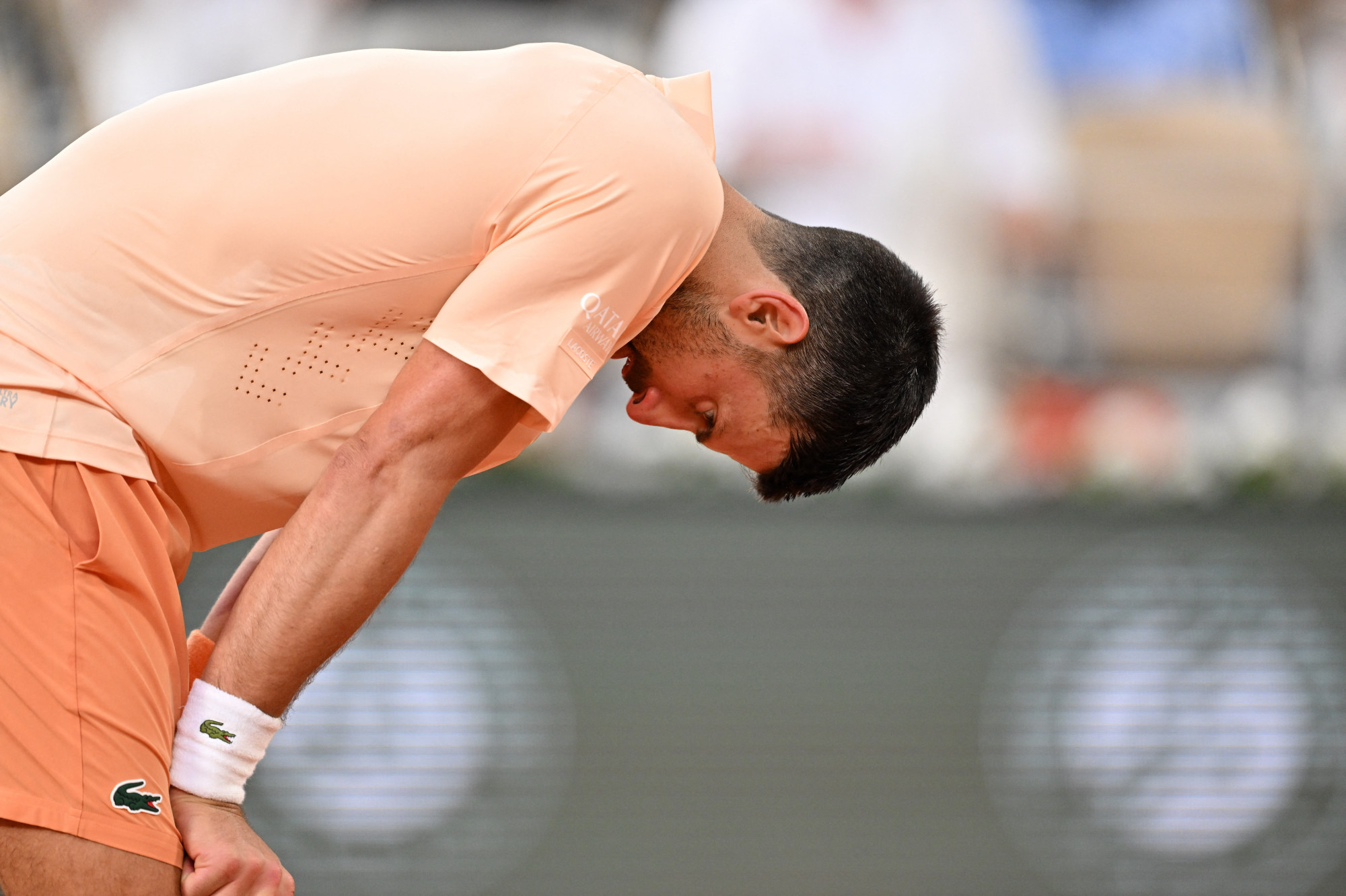 Djokovic elszalasztotta a nagy esélyt, ő is kiesett a Roland Garroson