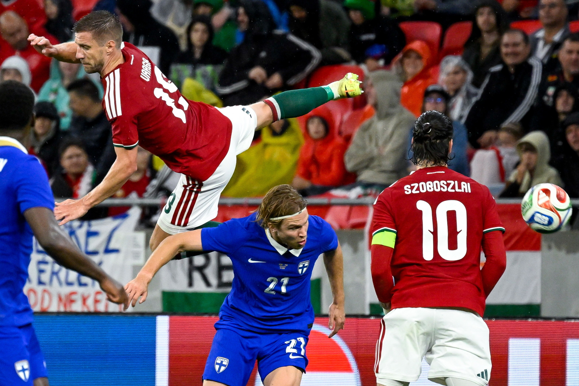 Varga Barnabás duplájával 2-1-re verte a magyar futballválogatott a finneket