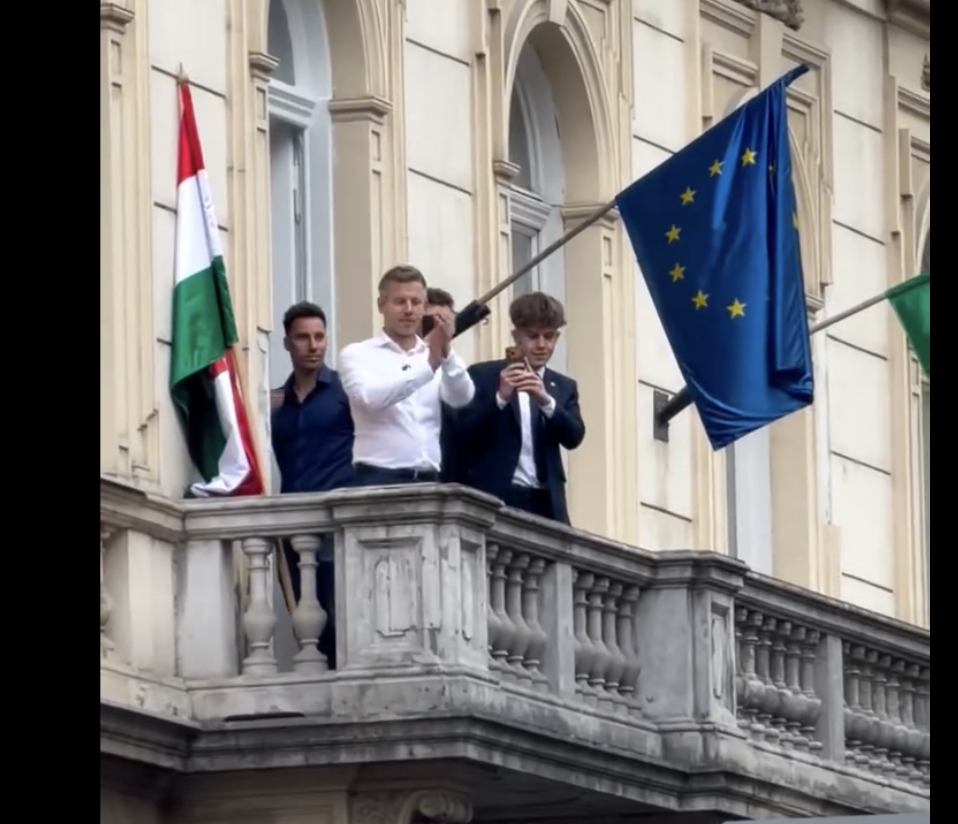 Orbán Viktor igeforrása így szállította a híreket a meccset néző Fidesz-elnöknek