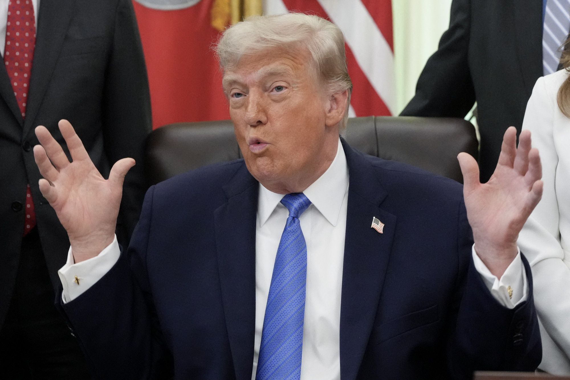 Trump újabb csapásokkal fenyegette meg Iránt