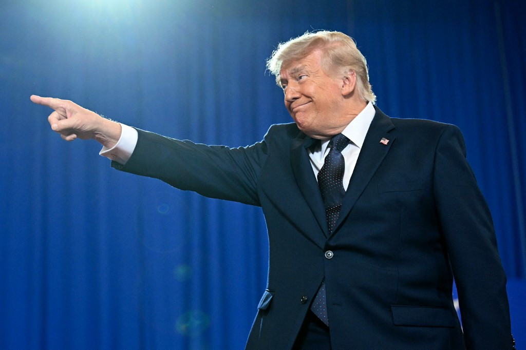 Trump Bálteremprojektje: Titkosszolgálati Források Átcsoportosítása és Korrupciós Kockázatok Trump Bálteremprojektje: Titkosszolgálati Források Átcsoportosítása és Korrupciós Kockázatok