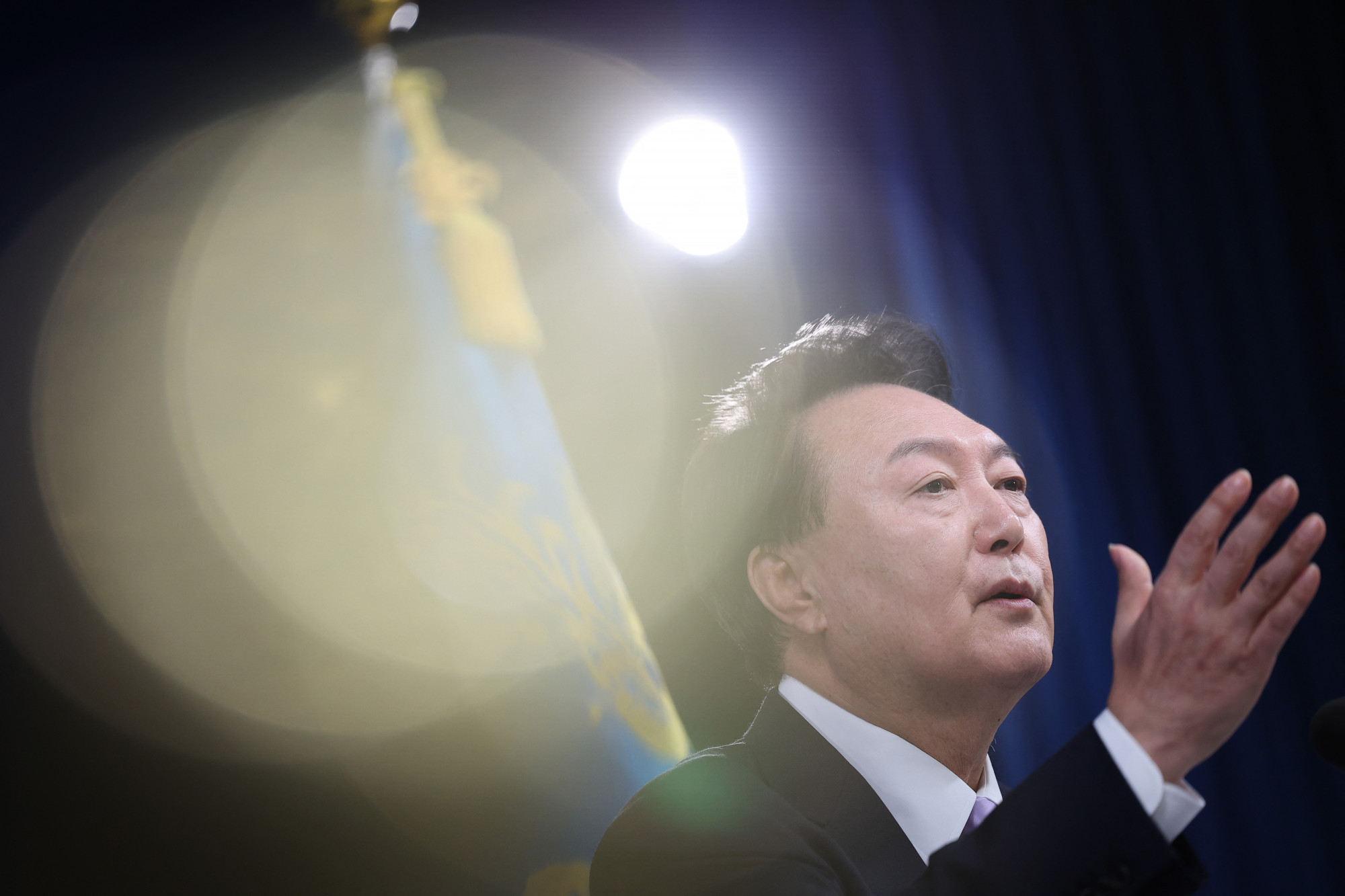 Újabb 30 évet kapott az életfogytiglani börtönbüntetését töltő volt dél-koreai elnök