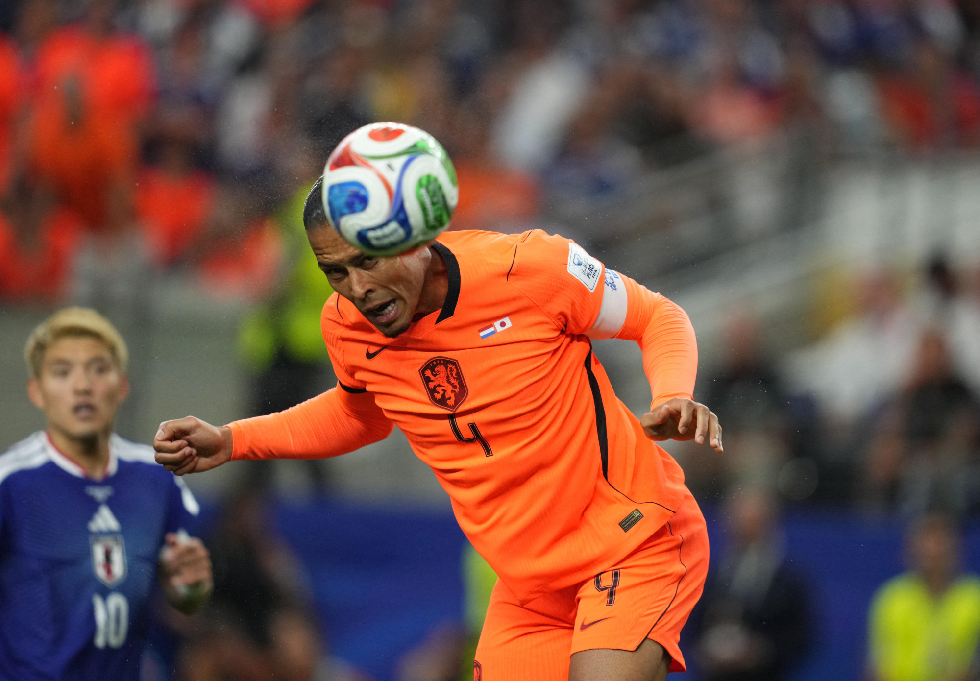 Felejthető első félidő után 2-2-es döntetlent játszott egymással Japán és Hollandia