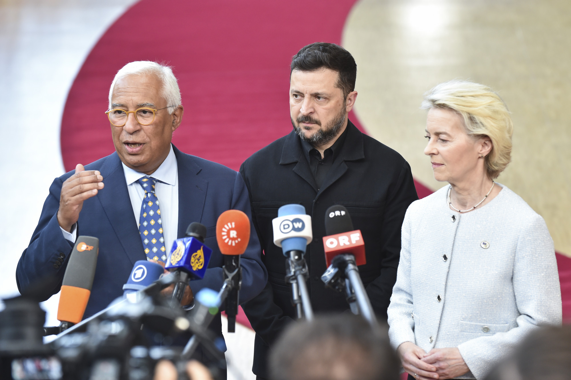 Zelenszkij az EU-csúcson további öt csatlakozási fejezet megnyitásáról is egyeztet az európai vezetőkkel