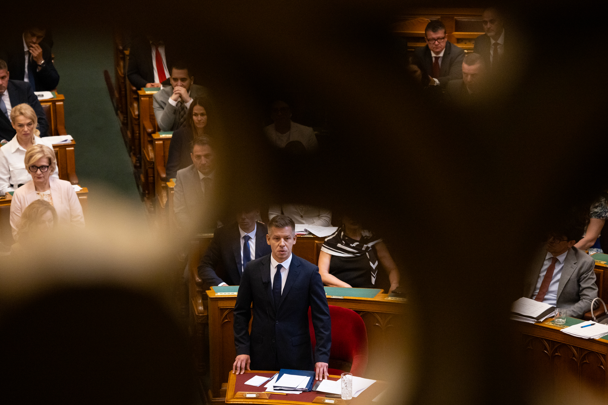 Magyar Péter: „Orbán Viktor ugyanúgy hazudott és trükközött a számokkal, ahogy azt Gyurcsány Ferenc tette”