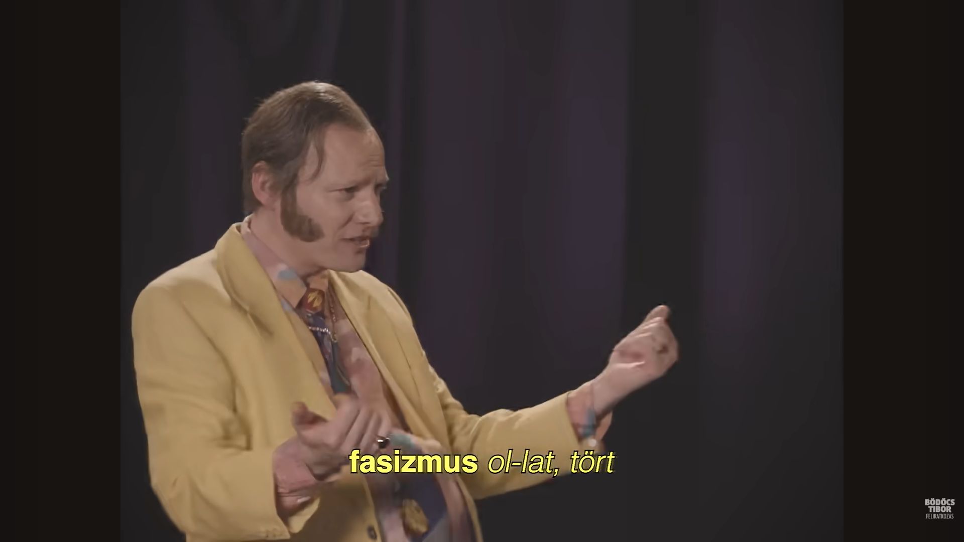 Táncoló Bödőcs Tibor magyarázza el a rendszerváltóknak, mi az a fasizmus