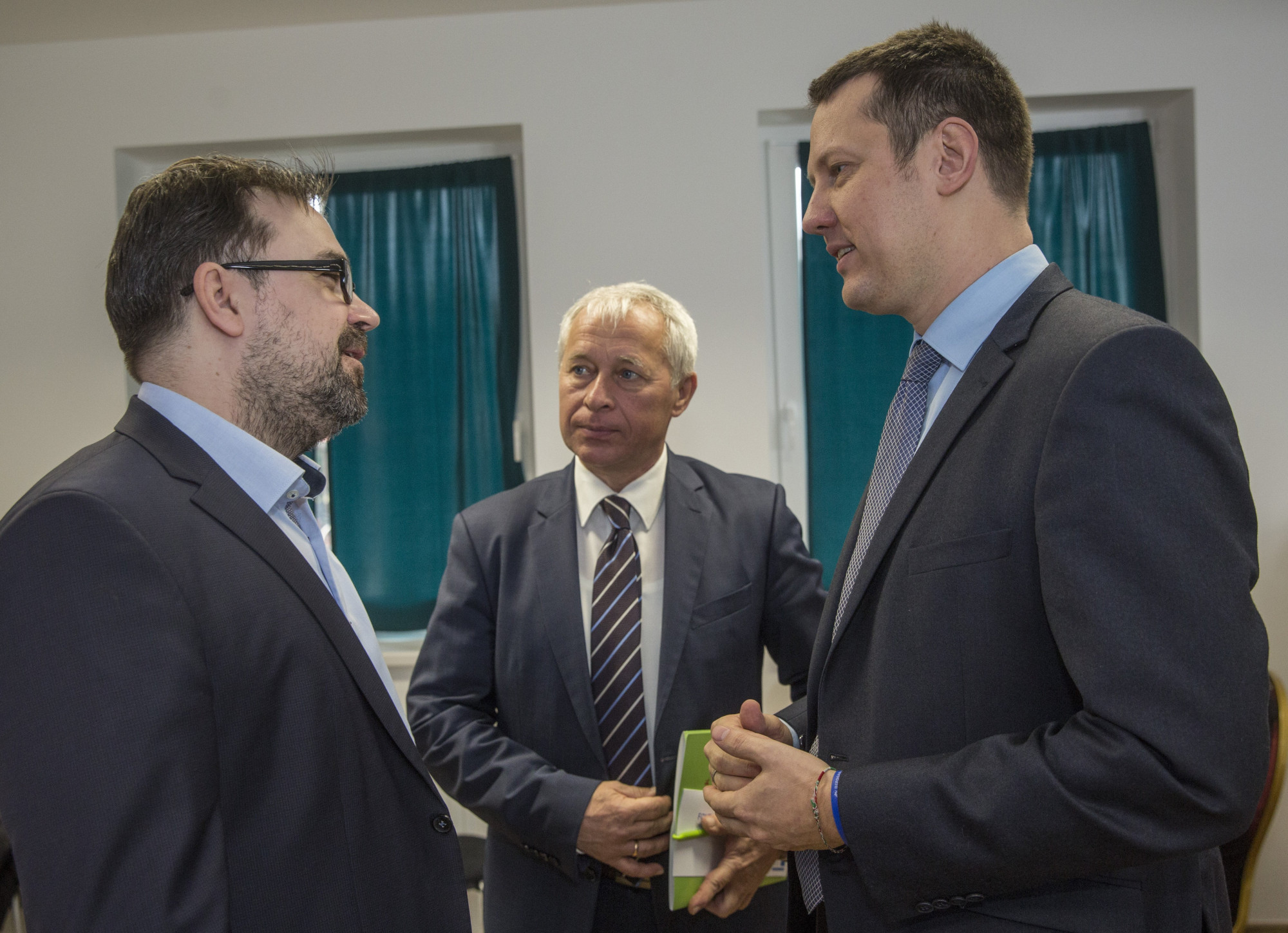 Magyar Péter a volt fideszes vezető államtitkári kinevezéséről: Senkit sem rúgunk ki amiatt, mert korábban az államnak dolgozott