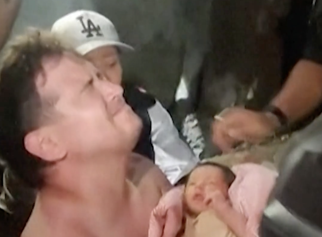 „Amíg ő életben volt, én is életben akartam maradni” – 18 napos kisbabájával élte túl a földrengést egy venezuelai anya